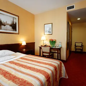 3* מלון Wolne Old Town